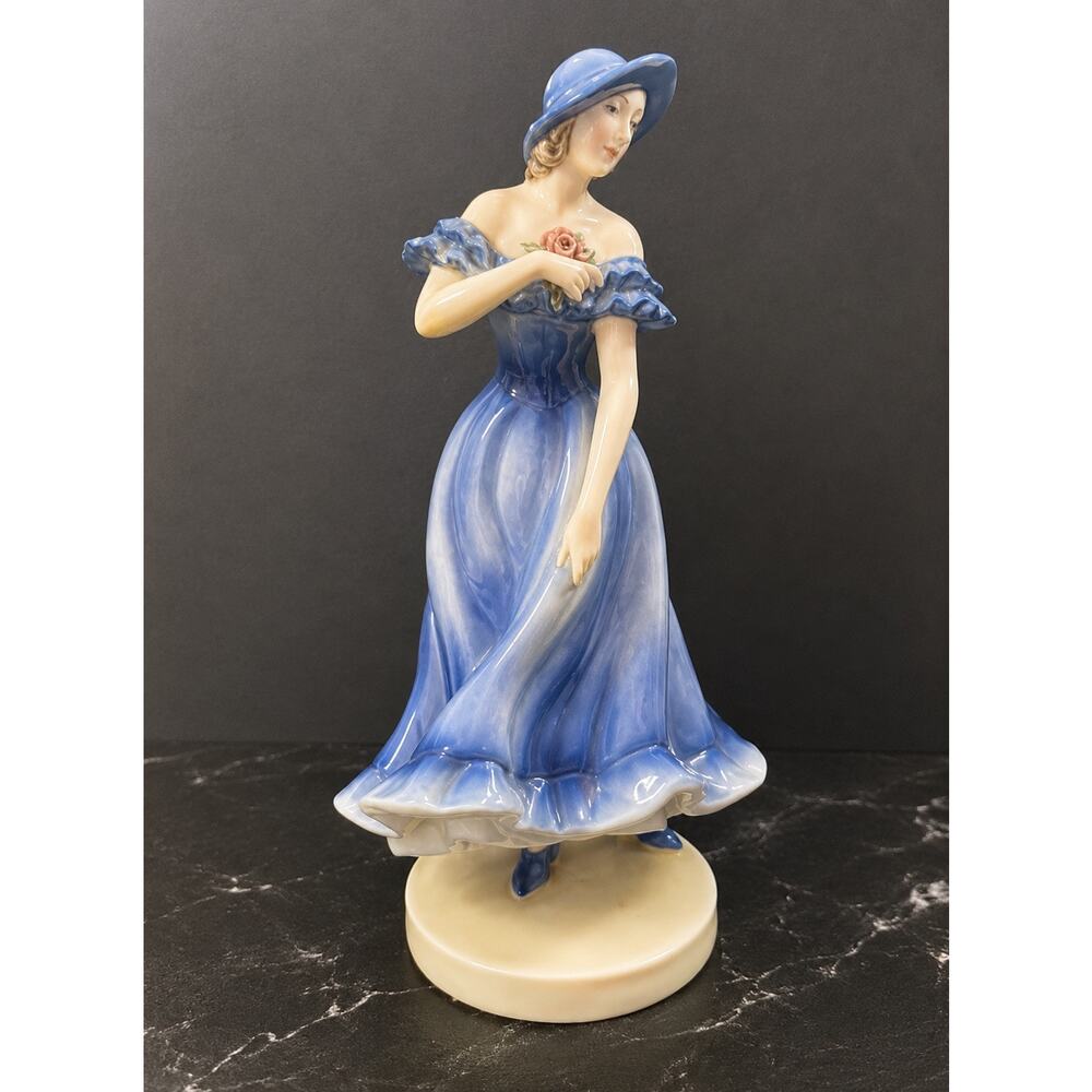 1311. Lady Figurine